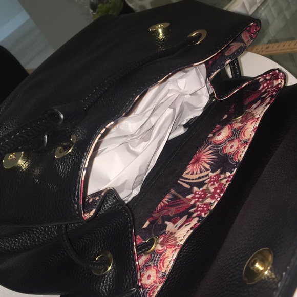 Nanette Lepore Crossbody/Shoulder & Backpack - Picture 7 of 8